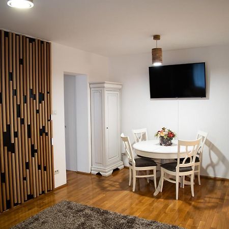 Ultracentral Golden Apartament 1 スチャヴァ エクステリア 写真