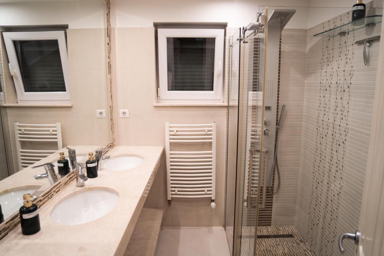 Ultracentral Golden Apartament 1 スチャヴァ エクステリア 写真