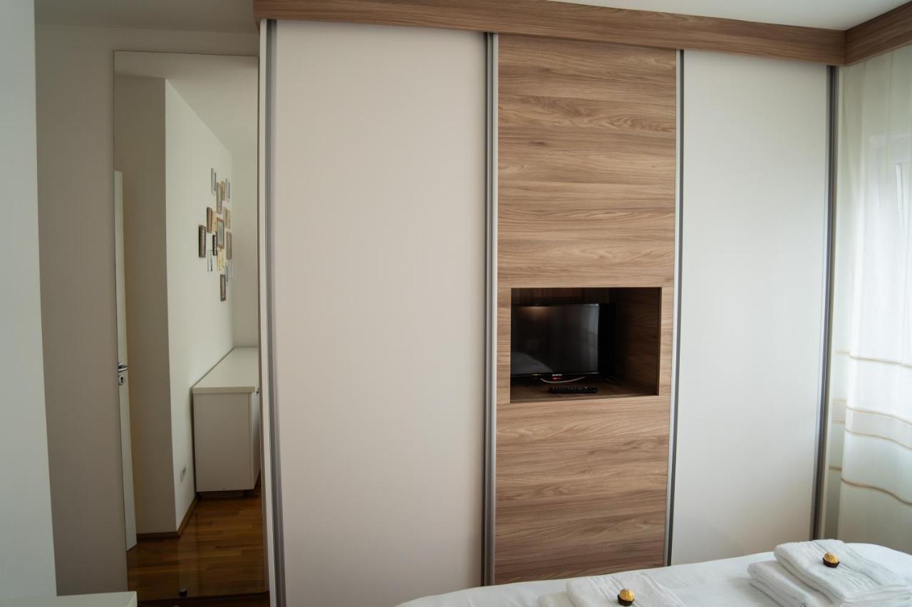 Ultracentral Golden Apartament 1 スチャヴァ エクステリア 写真