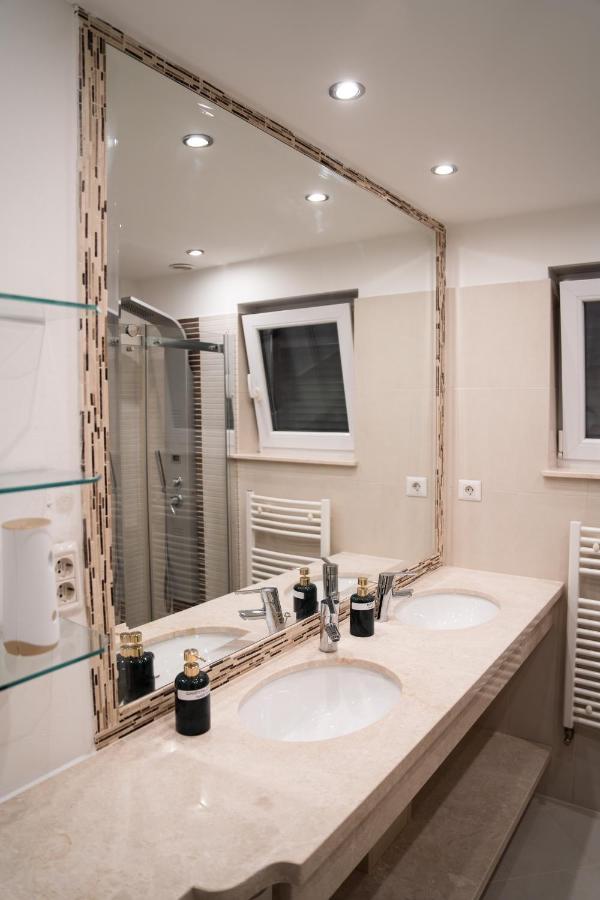 Ultracentral Golden Apartament 1 スチャヴァ エクステリア 写真